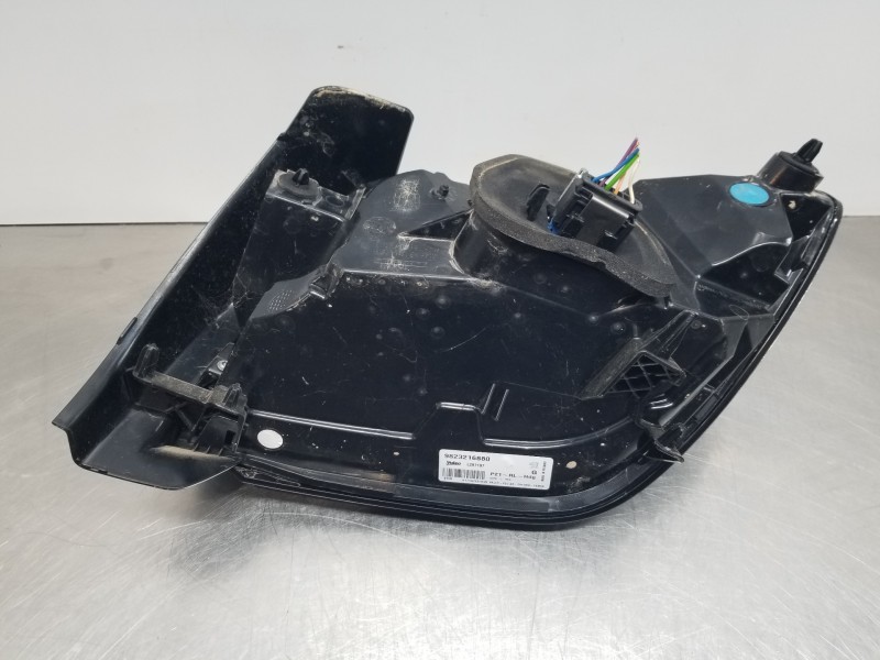 Recambio de piloto trasero izquierdo para peugeot 208 (p2) active referencia OEM IAM 9823216880  