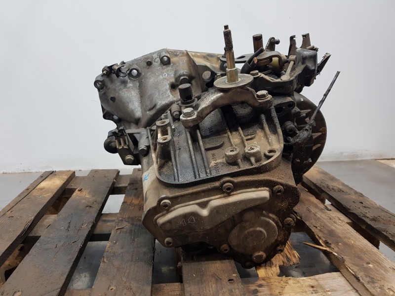Recambio de caja cambios para citroen c4 berlina vts referencia OEM IAM 20MB01  