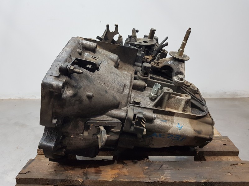 Recambio de caja cambios para citroen c4 berlina vts referencia OEM IAM 20MB01  