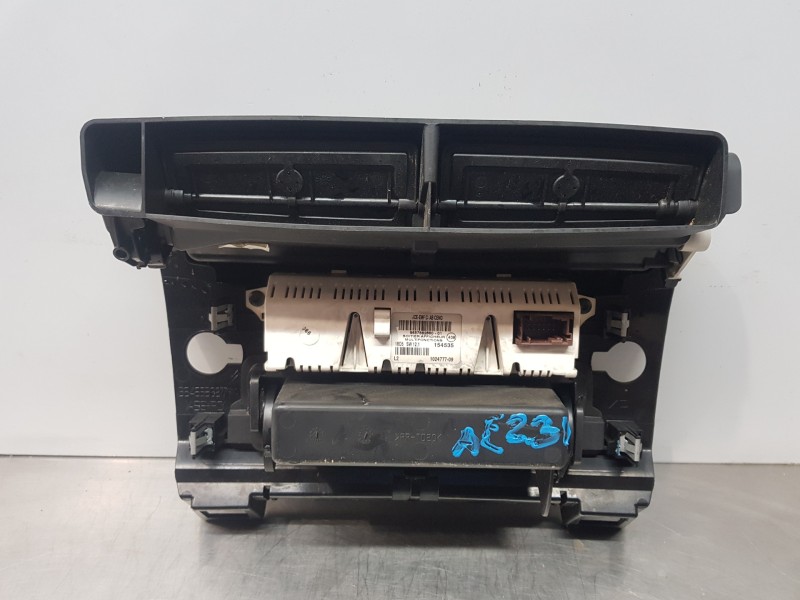 Recambio de pantalla multifuncion para citroen c4 berlina vts referencia OEM IAM 9657882880  