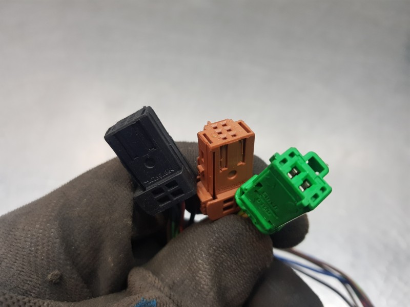 Recambio de retrovisor derecho para citroen c4 berlina vts referencia OEM IAM 8149YQ  