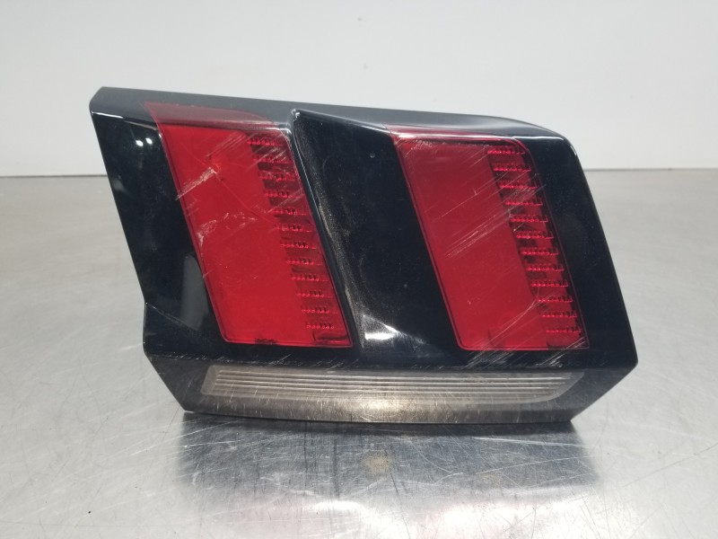Recambio de piloto trasero izquierdo interior para peugeot 3008 gt line referencia OEM IAM 9810477880  