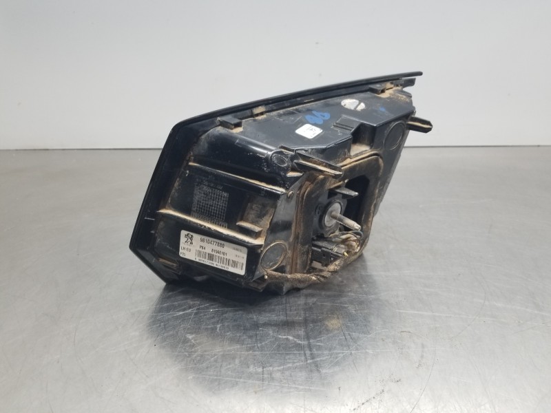 Recambio de piloto trasero izquierdo interior para peugeot 3008 gt line referencia OEM IAM 9810477880  