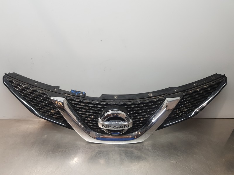 Recambio de rejilla delantera para nissan qashqai (j11) acenta referencia OEM IAM 623124EA1A  