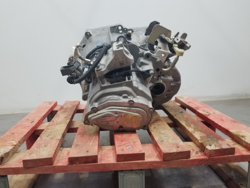 Recambio de caja cambios para peugeot 208 (p2) allure referencia OEM IAM 20V256  