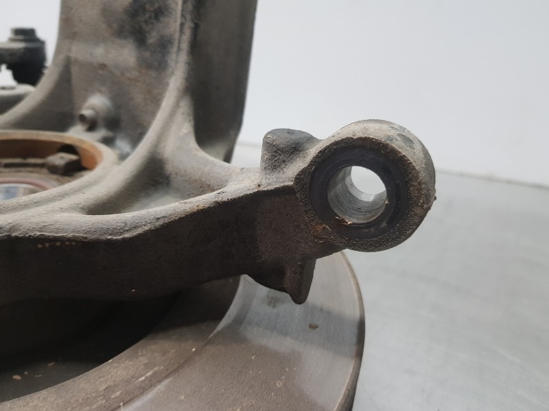 Recambio de mangueta delantera derecha para citroen c4 cactus shine referencia OEM IAM 1607557580  