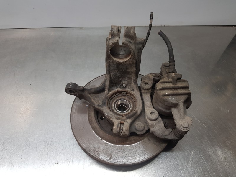 Recambio de mangueta delantera izquierda para citroen c4 cactus shine referencia OEM IAM 1607557480  