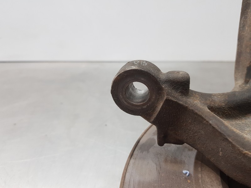 Recambio de mangueta delantera izquierda para citroen c4 cactus shine referencia OEM IAM 1607557480  