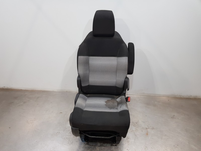 Recambio de asiento delantero derecho para citroen spacetourer autobus referencia OEM IAM 1616753180  