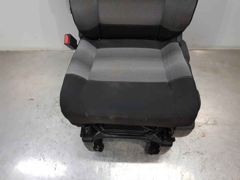 Recambio de asiento delantero izquierdo para citroen spacetourer autobus referencia OEM IAM 1616753380  