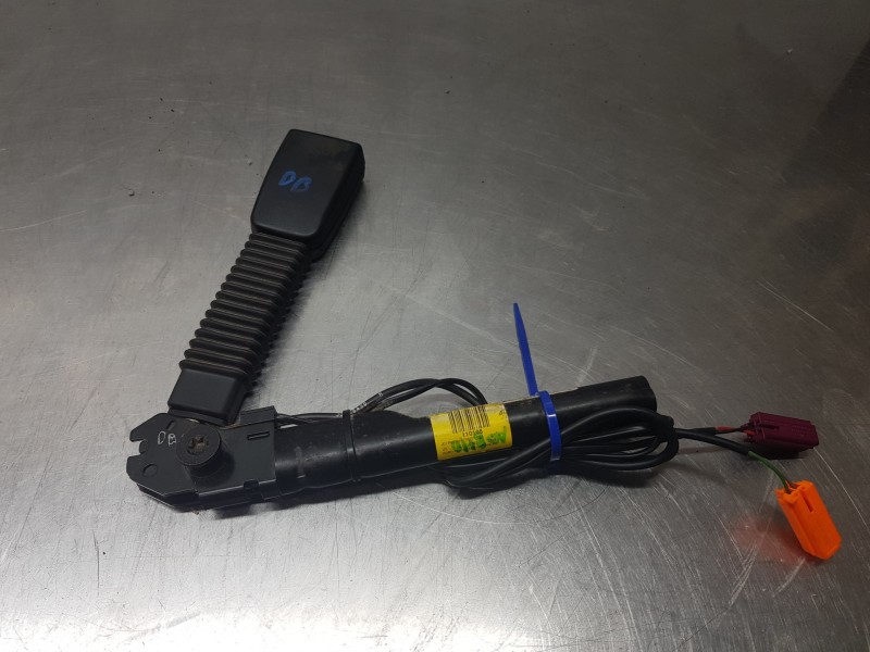 Recambio de pretensor airbag izquierdo para ford focus lim. (cb4) trend referencia OEM IAM 1717037  