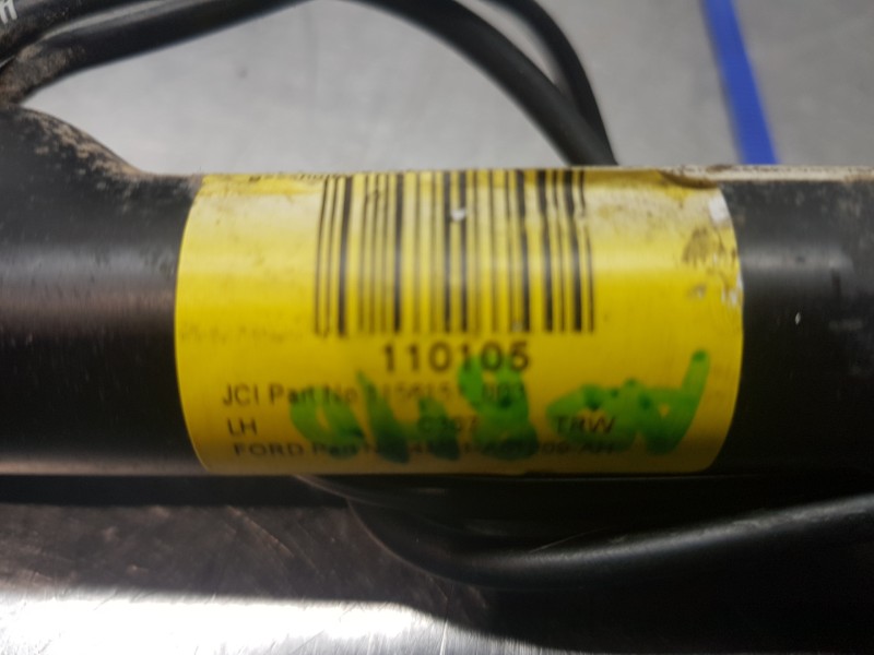 Recambio de pretensor airbag izquierdo para ford focus lim. (cb4) trend referencia OEM IAM 1717037  