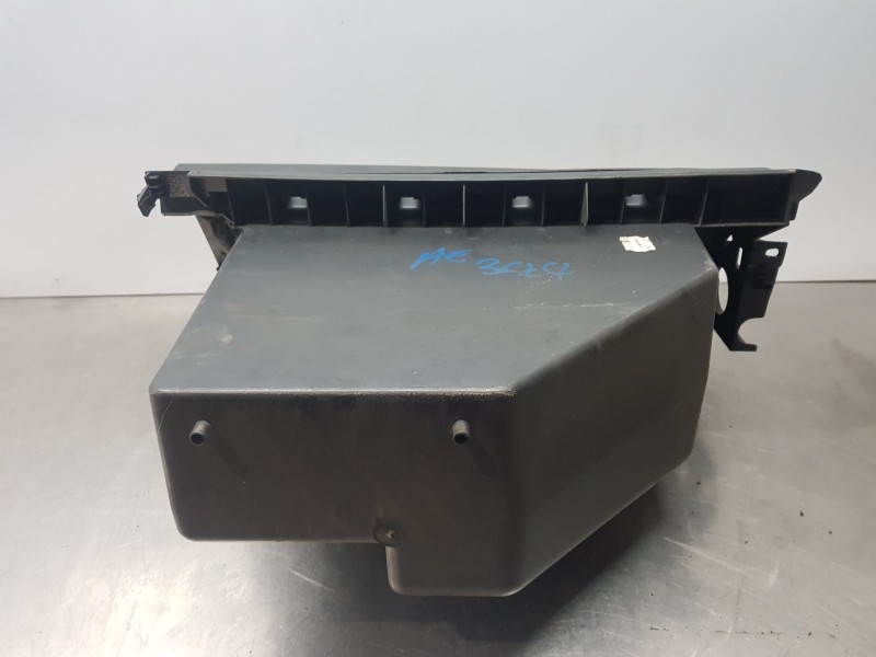 Recambio de guantera para renault megane ii berlina 3p emotion referencia OEM IAM 7701063984 8200078820 