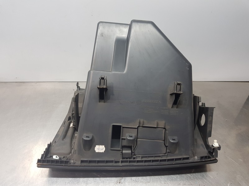 Recambio de guantera para renault megane ii berlina 3p emotion referencia OEM IAM 7701063984 8200078820 