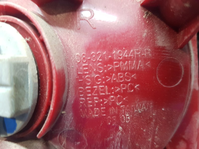 Recambio de piloto trasero derecho para hyundai santa fe (bm) style referencia OEM IAM 924022B020  