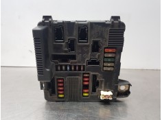Recambio de caja reles / fusibles para renault megane ii berlina 3p emotion referencia OEM IAM 8200306032C  