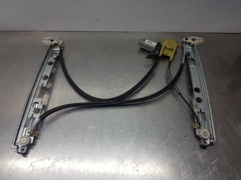 Recambio de elevalunas delantero derecho para renault megane ii berlina 3p emotion referencia OEM IAM 8200076022  