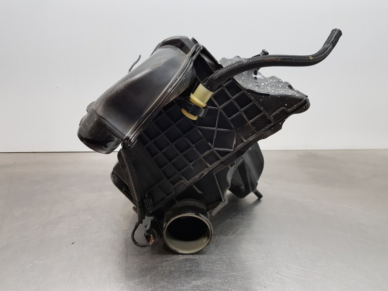 Recambio de filtro aire para renault megane iv berlina 5p equilibre referencia OEM IAM 165007121R  