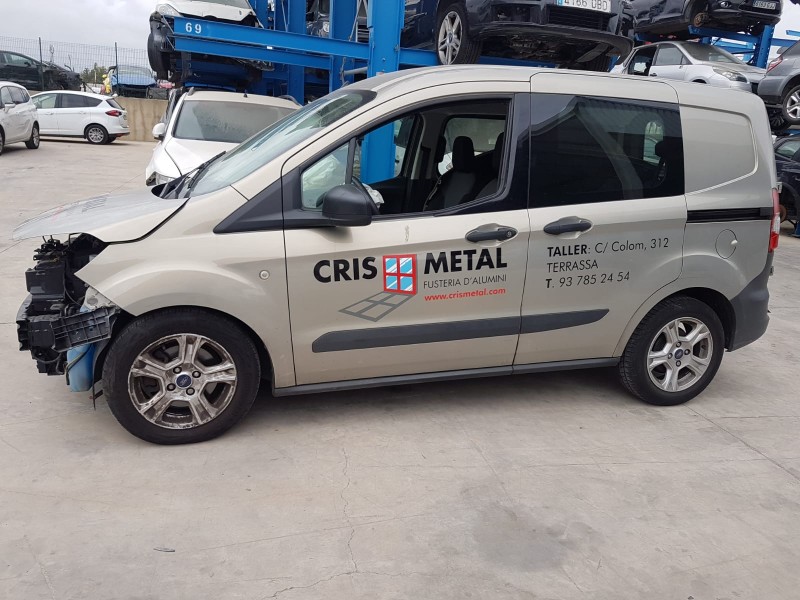 ford transit courier del año 2015