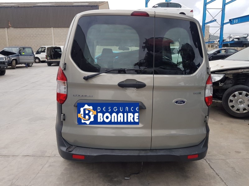 ford transit courier del año 2015