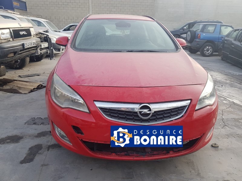 opel astra j sports tourer del año 2011