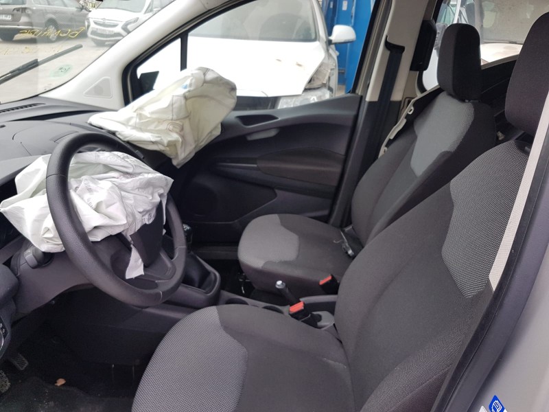 ford transit courier del año 2015