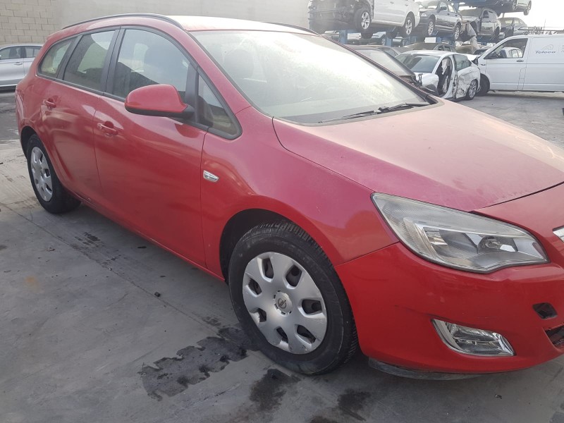 opel astra j sports tourer del año 2011