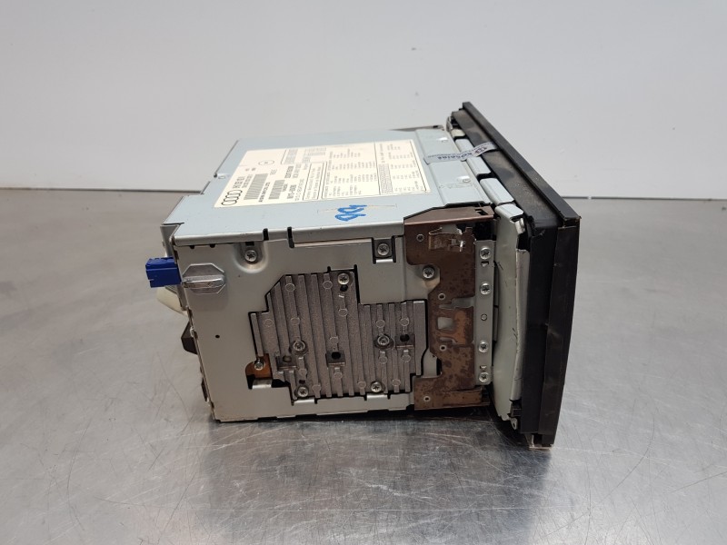 Recambio de pantalla multifuncion para audi a4 cabrio (8h) s line referencia OEM IAM 8H0035192K 8H0035192 