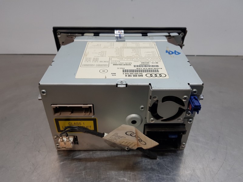 Recambio de pantalla multifuncion para audi a4 cabrio (8h) s line referencia OEM IAM 8H0035192K 8H0035192 