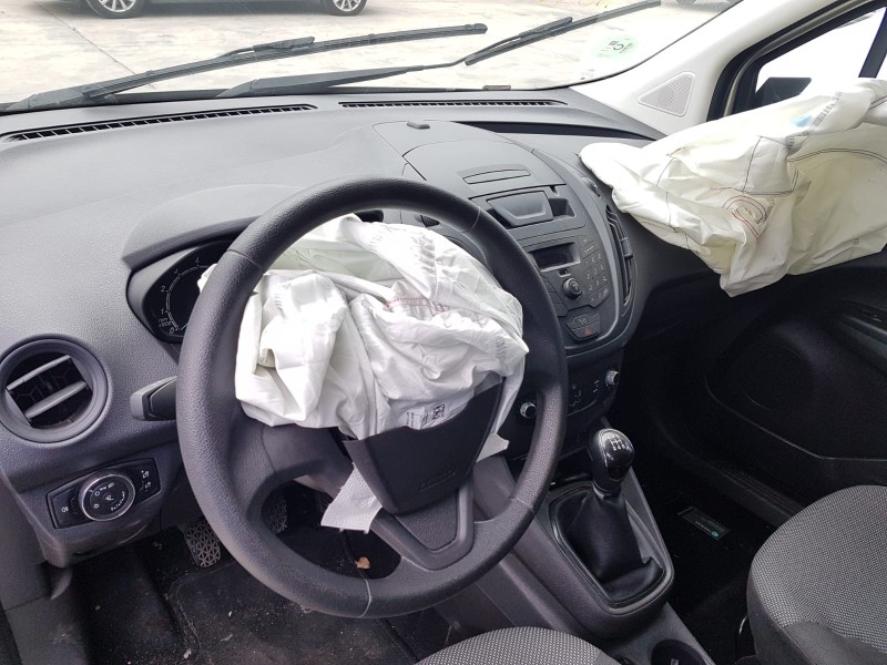 ford transit courier del año 2015