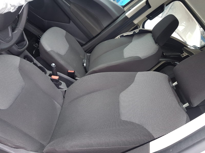 ford transit courier del año 2015