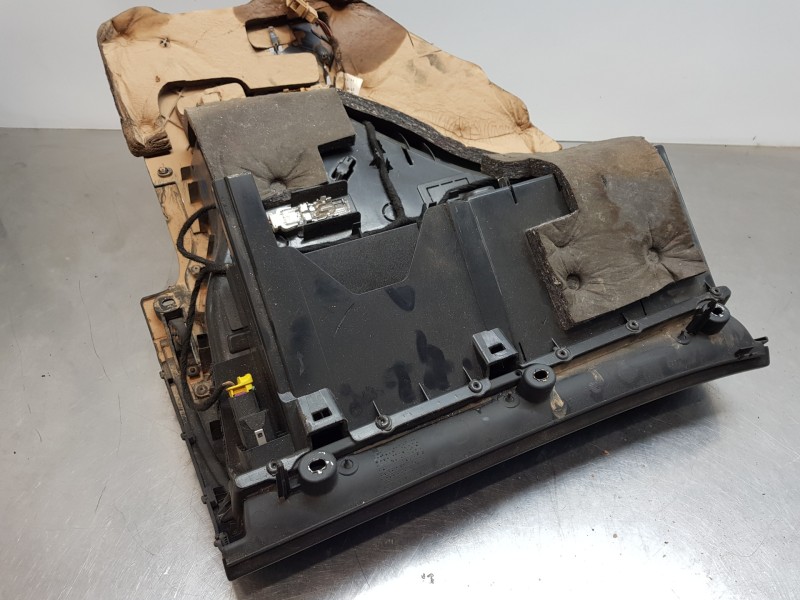 Recambio de guantera para audi a4 cabrio (8h) s line referencia OEM IAM 8H1857035H6PS 8H1857035C 