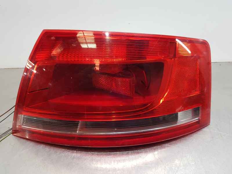 Recambio de piloto trasero derecho para audi a4 cabrio (8h) s line referencia OEM IAM 8H0945096C  