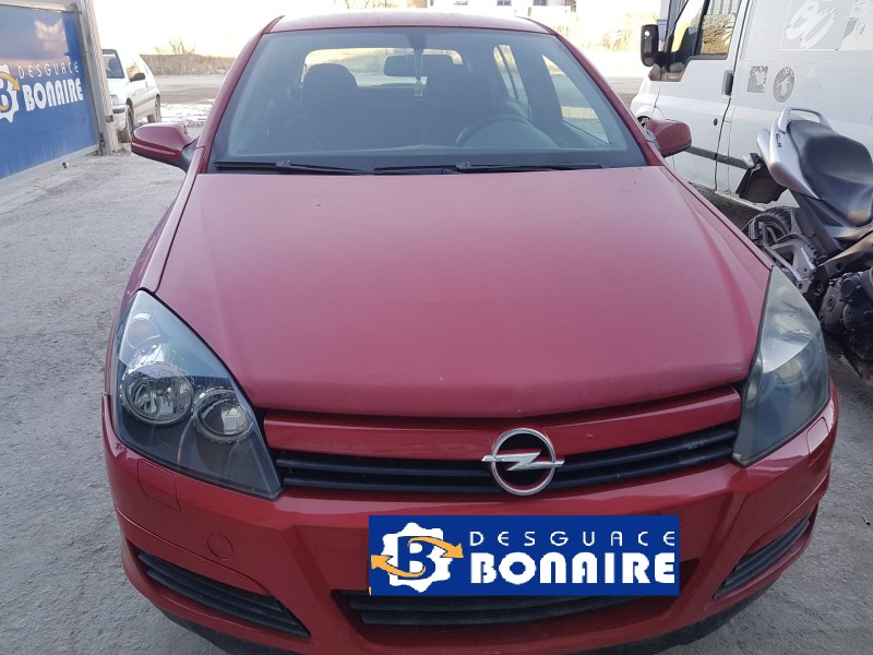 opel astra h berlina del año 2005