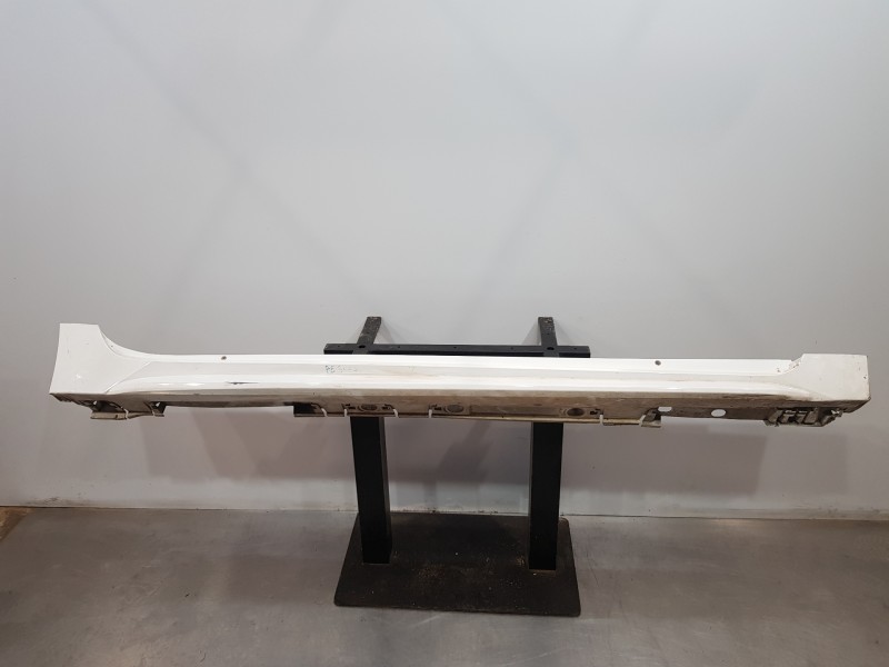 Recambio de faldon lateral para toyota corolla touring sports (e21) hybrid referencia OEM IAM 7585102903  