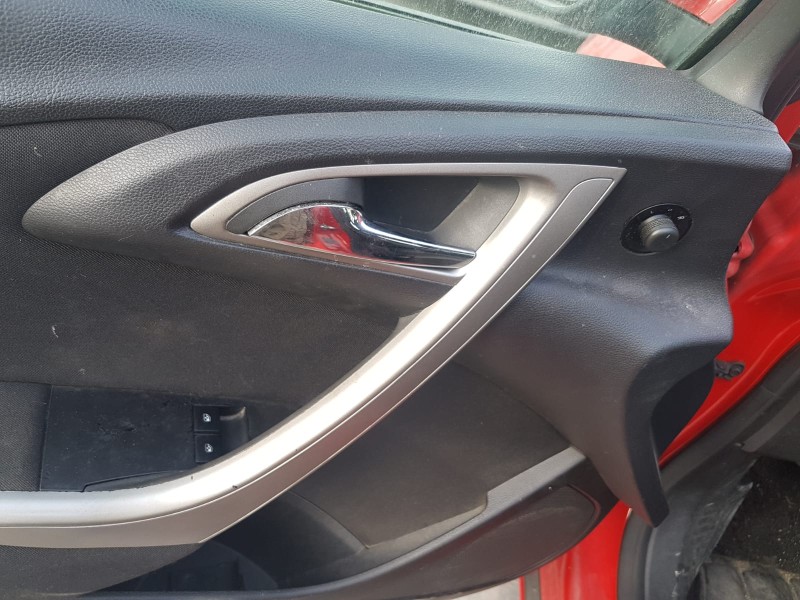 opel astra j sports tourer del año 2011