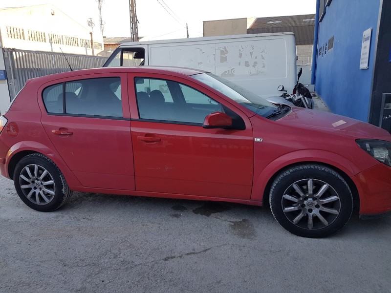 opel astra h berlina del año 2005
