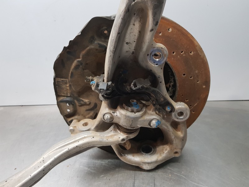 Recambio de mangueta delantera derecha para mercedes clase c (w206) 220 d referencia OEM IAM A2363320200  