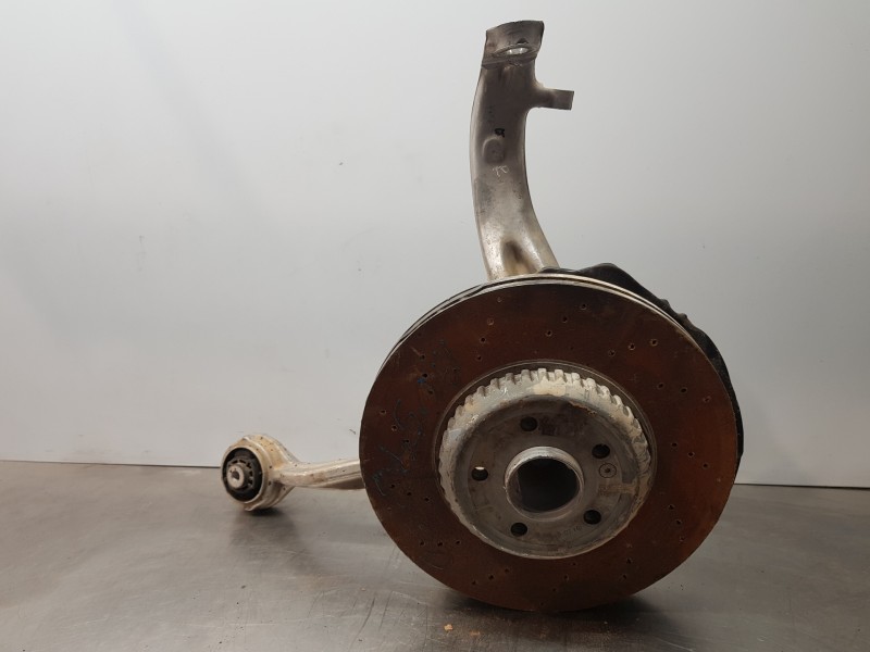 Recambio de mangueta delantera derecha para mercedes clase c (w206) 220 d referencia OEM IAM A2363320200  