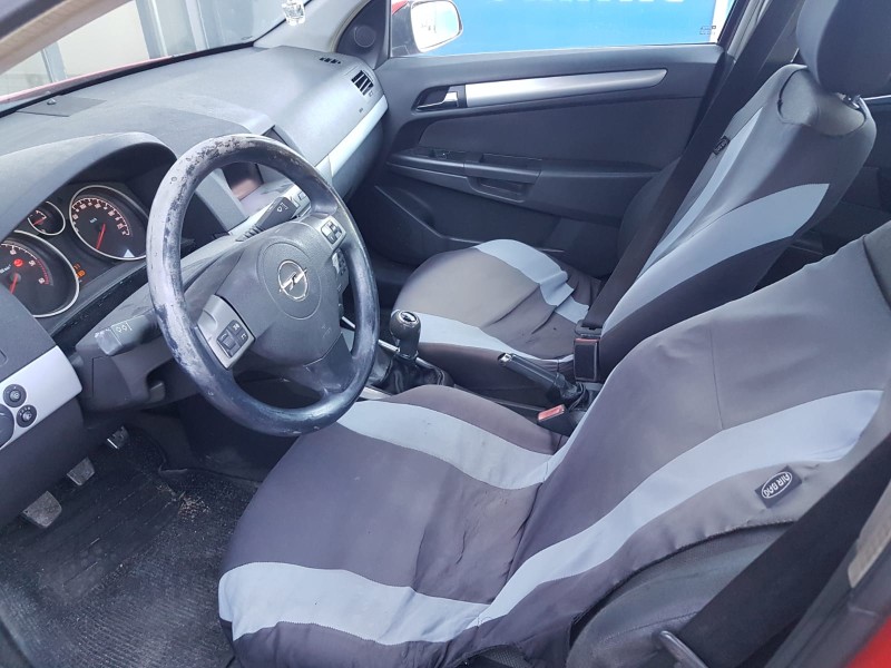 opel astra h berlina del año 2005