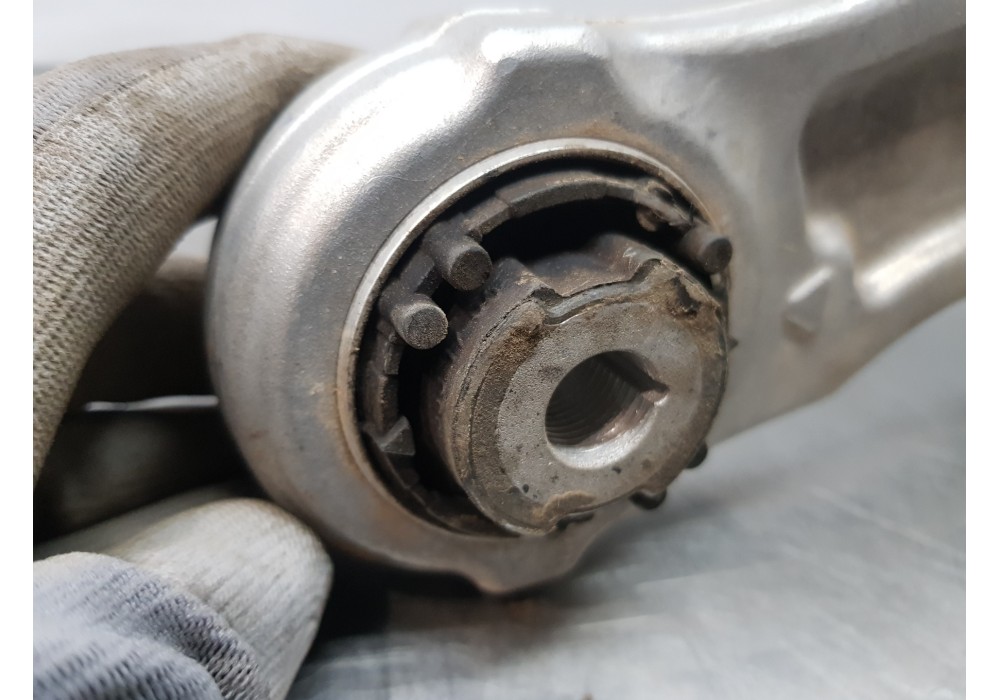 Recambio de brazo suspension inferior delantero derecho para mercedes clase c (w206) 220 d referencia OEM IAM A2363301400  