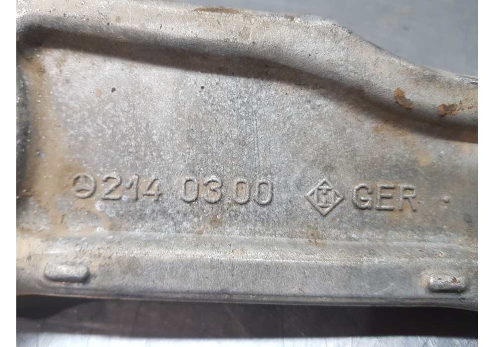 Recambio de brazo suspension inferior delantero izquierdo para mercedes clase c (w206) 220 d referencia OEM IAM A2363301300  
