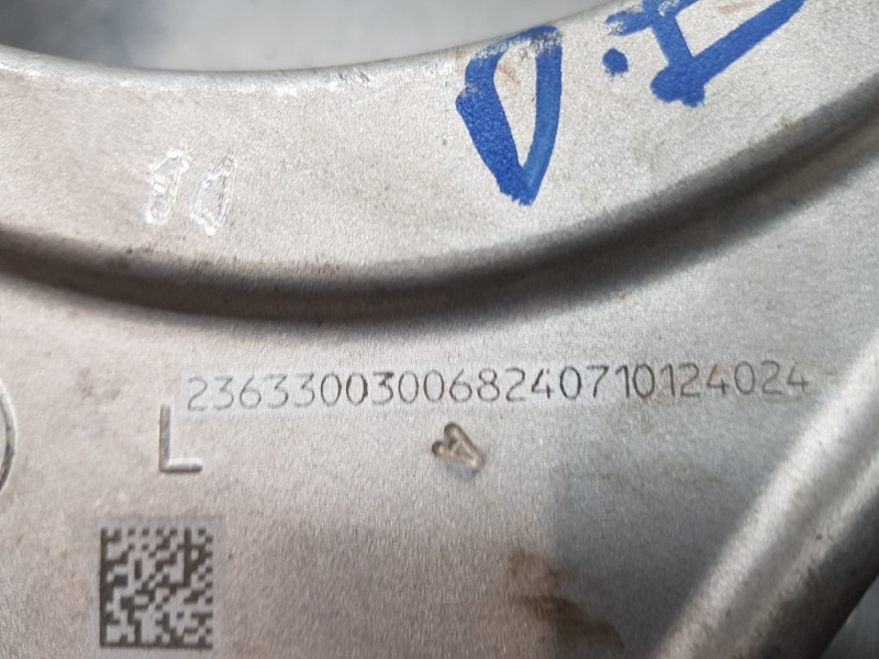 Recambio de brazo suspension superior delantero izquierdo para mercedes clase c (w206) 220 d referencia OEM IAM A2363300300  