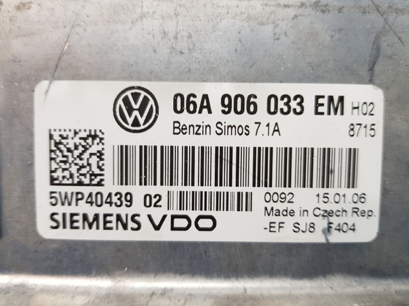 Recambio de centralita motor uce para volkswagen golf v berlina (1k1) highline referencia OEM IAM 06A906033EM  