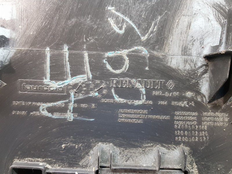 Recambio de guantera para renault megane ii berlina 3p emotion referencia OEM IAM 8200179947  