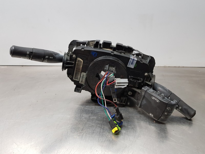 Recambio de mando multifuncion para renault megane ii berlina 3p emotion referencia OEM IAM 8200216444  