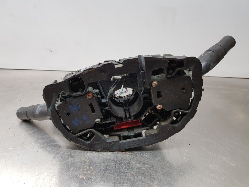 Recambio de mando multifuncion para renault megane ii berlina 3p emotion referencia OEM IAM 8200216444  