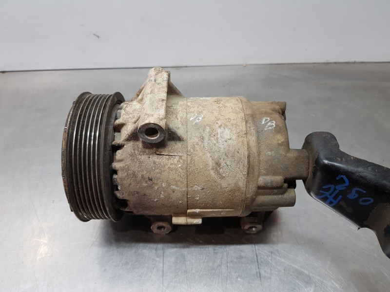 Recambio de compresor aire acondicionado para renault megane ii berlina 3p emotion referencia OEM IAM 8200678499  