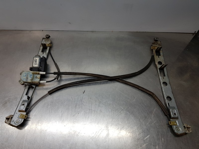 Recambio de elevalunas delantero izquierdo para renault megane ii berlina 3p emotion referencia OEM IAM 8201010929  