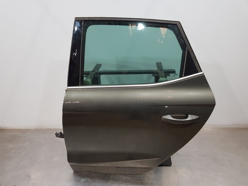 Recambio de puerta trasera izquierda para seat arona style referencia OEM IAM 6F9833051E  